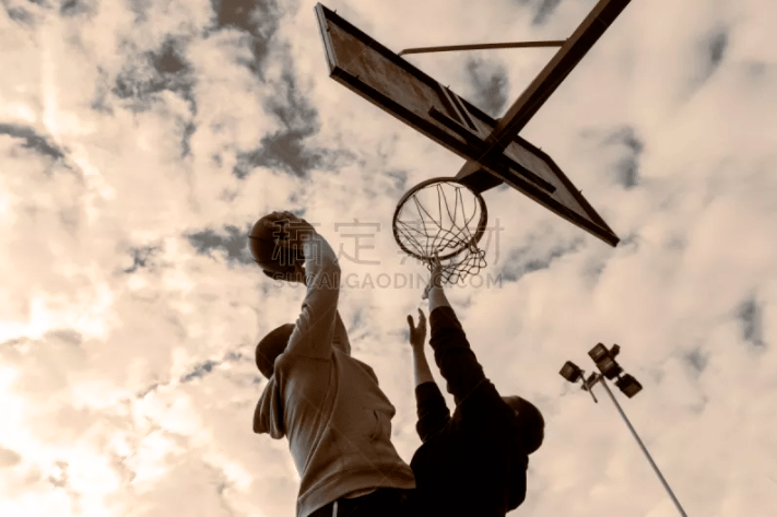 歌手赵传将在辽宁铁人收官战献唱，邀球迷共同见证巅峰时刻